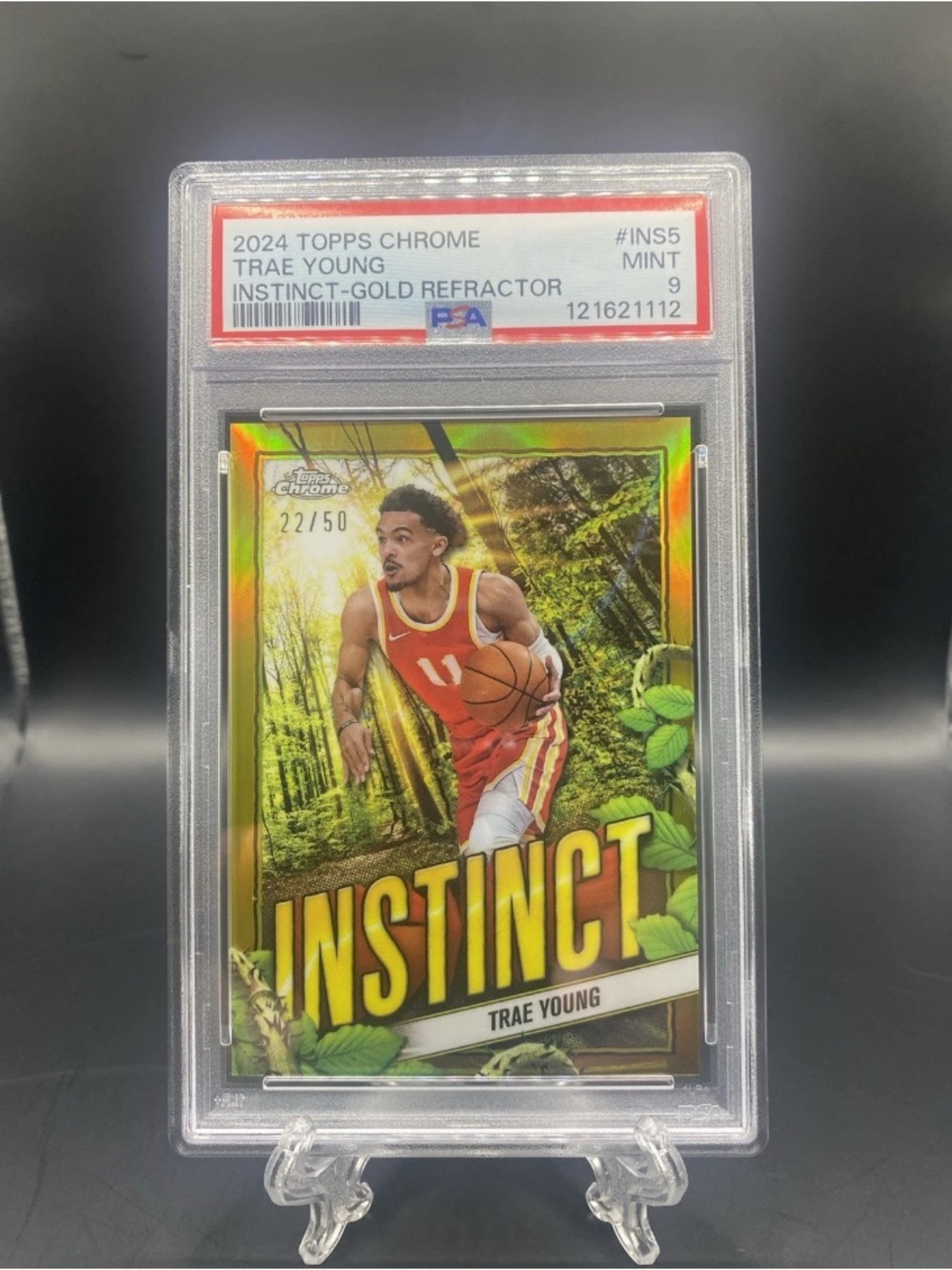 2024 TOPPS CHROME TRAE YOUNG INSTINCT-GOLD REFRACTOR  /50
